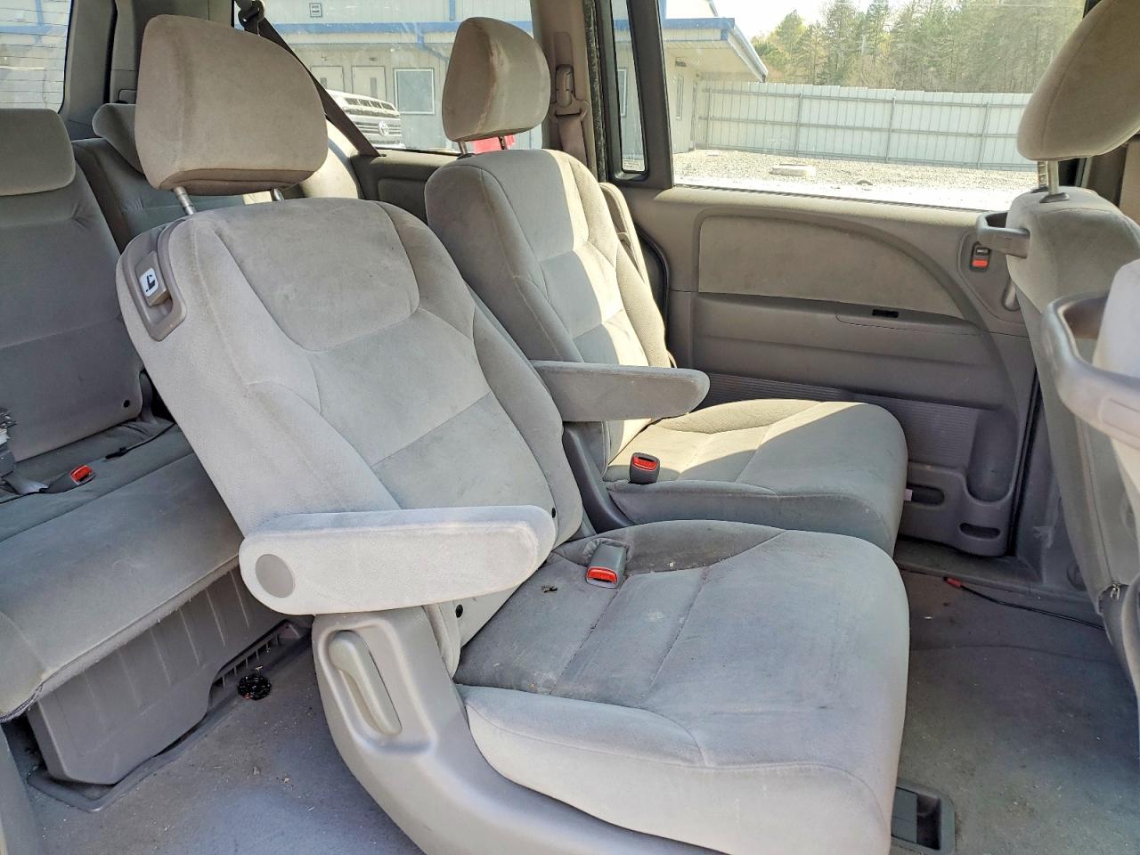 2010 HONDA ODYSSEY LX photo 31