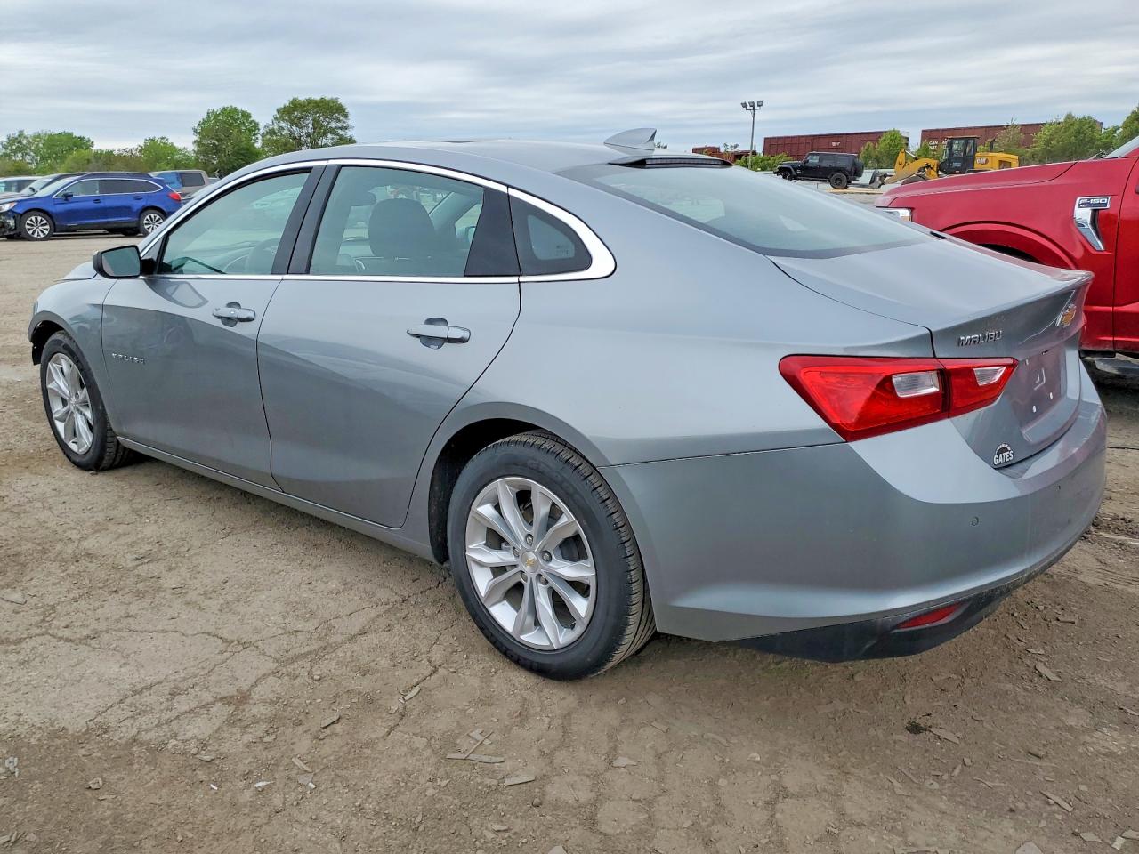2024 CHEVROLET MALIBU LT photo 4