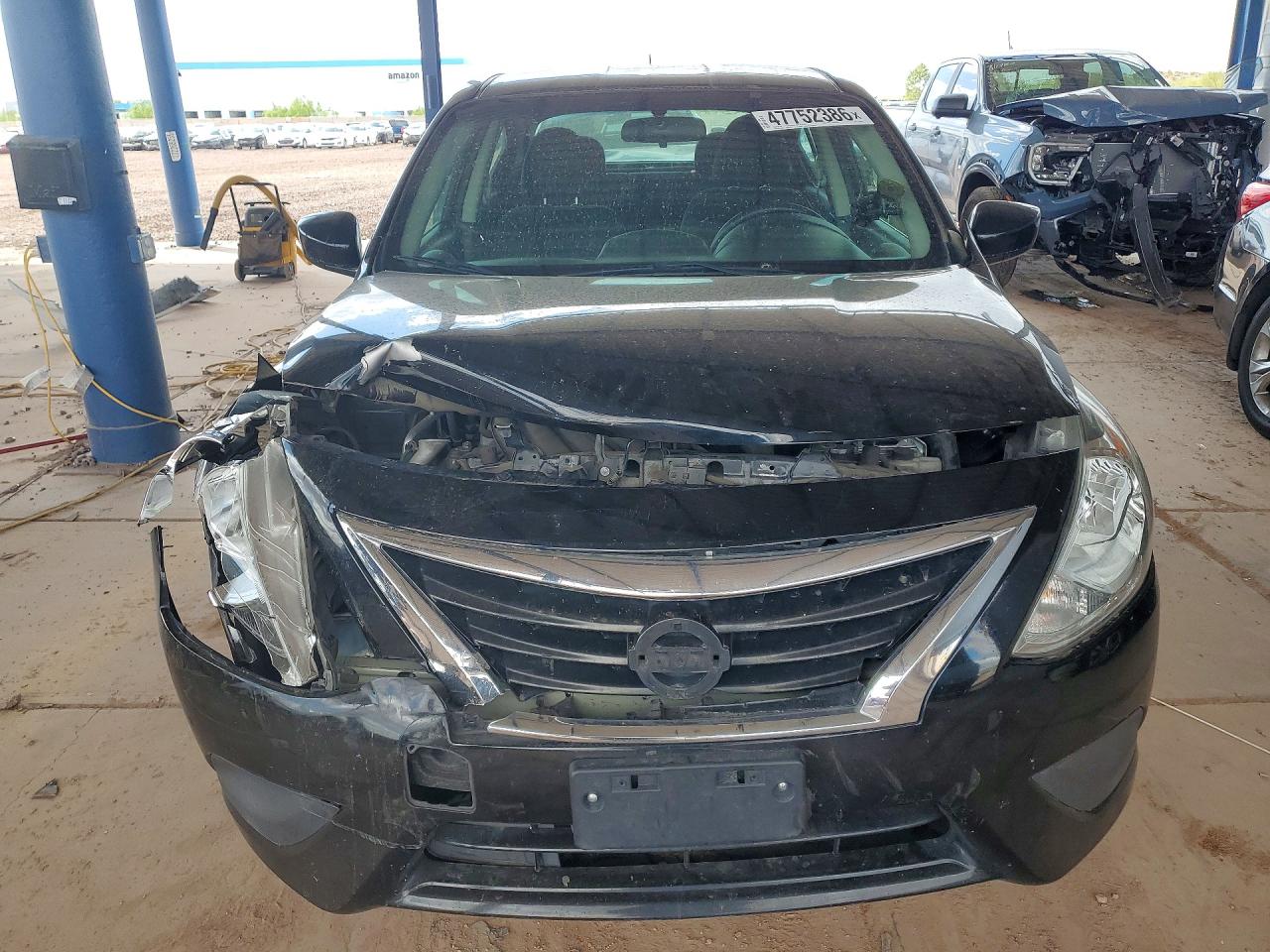 2019 NISSAN VERSA SV photo 13
