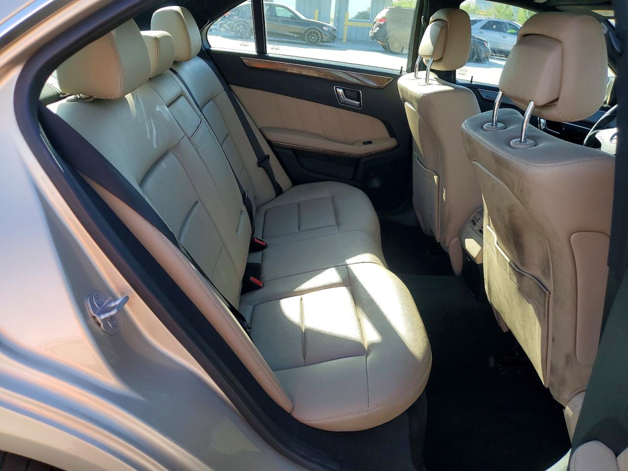 2010 MERCEDES-BENZ E 350 photo 19