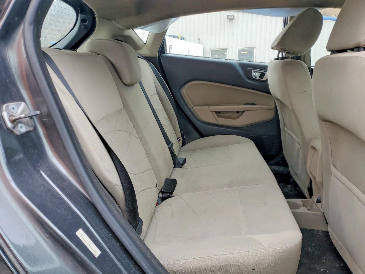 2015 FORD FIESTA SE photo 10