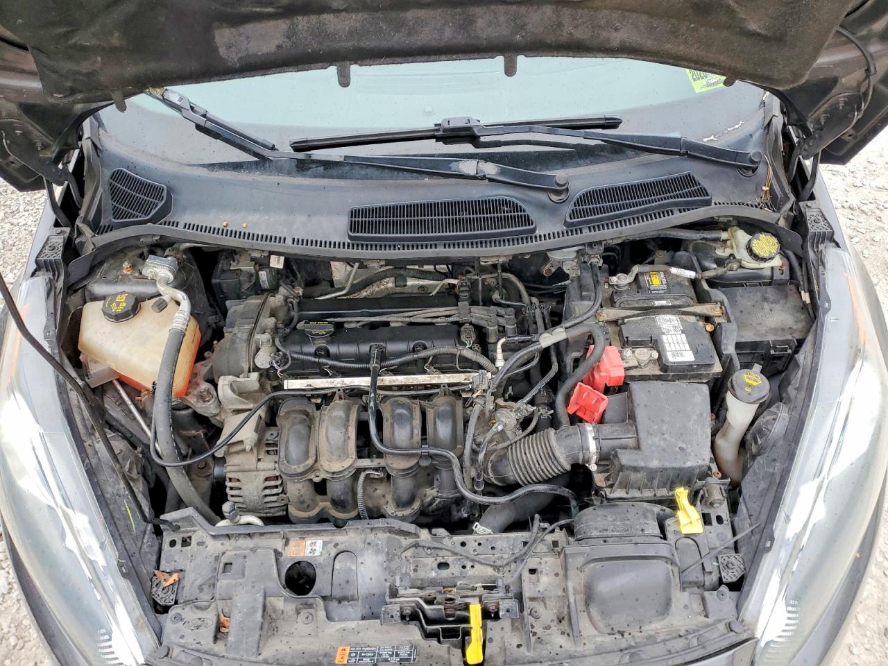 2015 FORD FIESTA SE photo 11