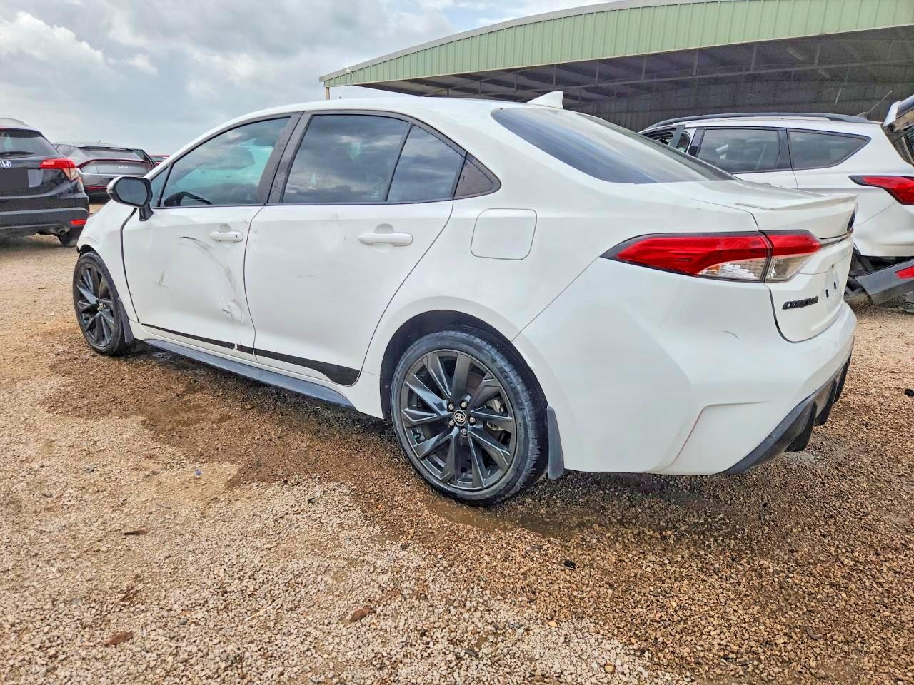 2023 TOYOTA COROLLA SE photo 4