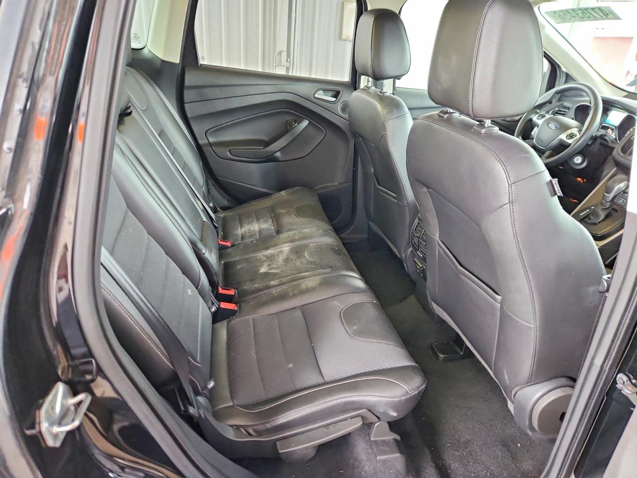 2016 FORD ESCAPE SE photo 31
