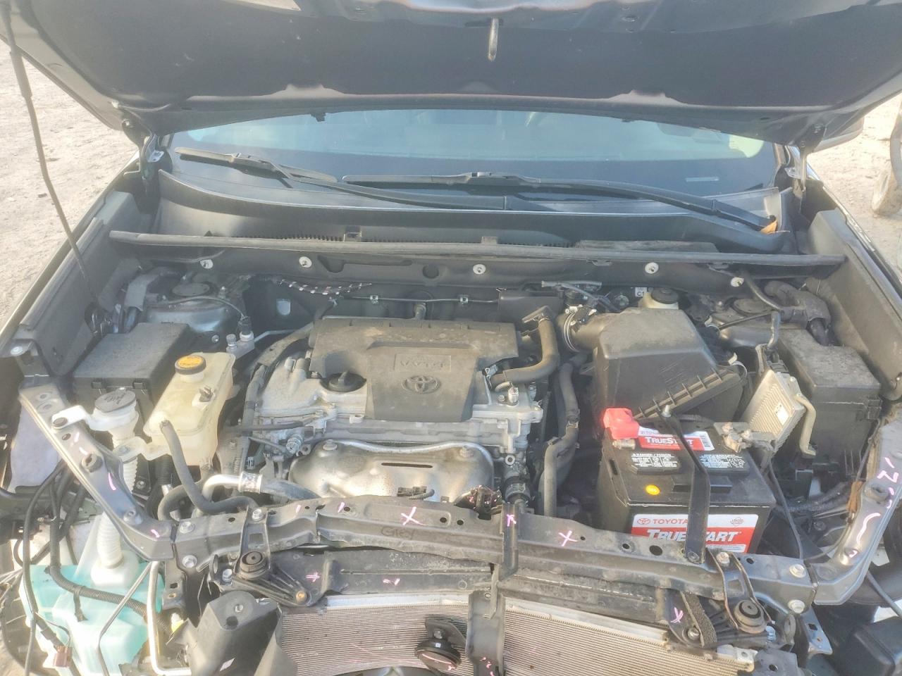2018 TOYOTA RAV4 LE photo 12