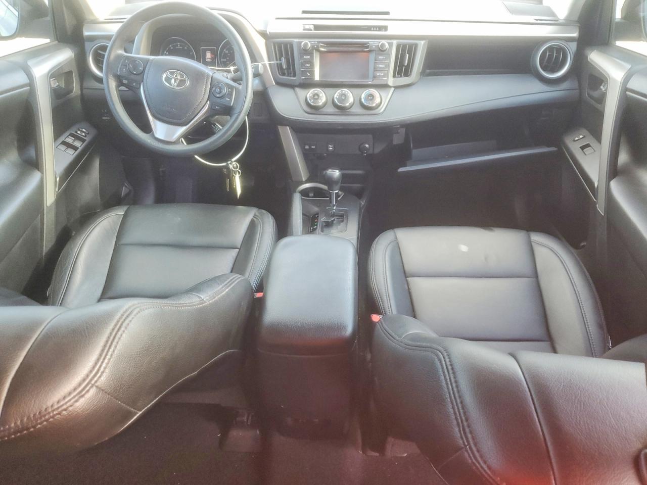 2018 TOYOTA RAV4 LE photo 8