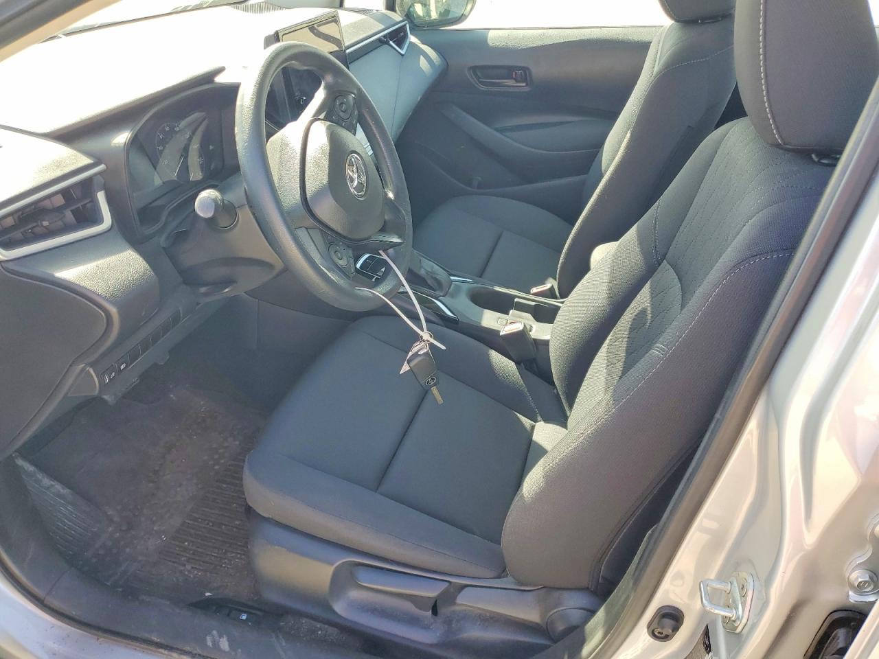 2024 TOYOTA COROLLA LE photo 13