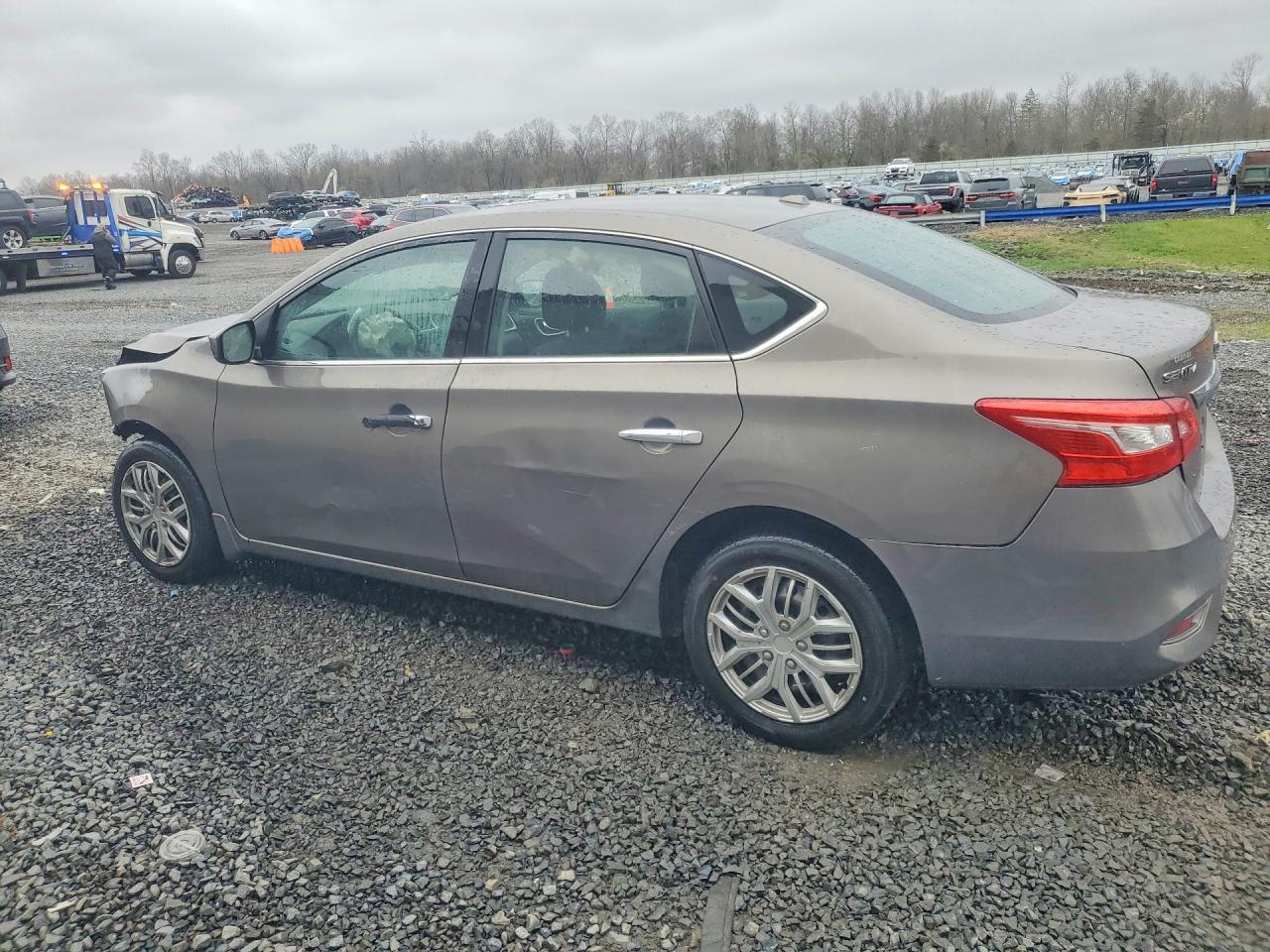 2016 NISSAN SENTRA SV photo 2