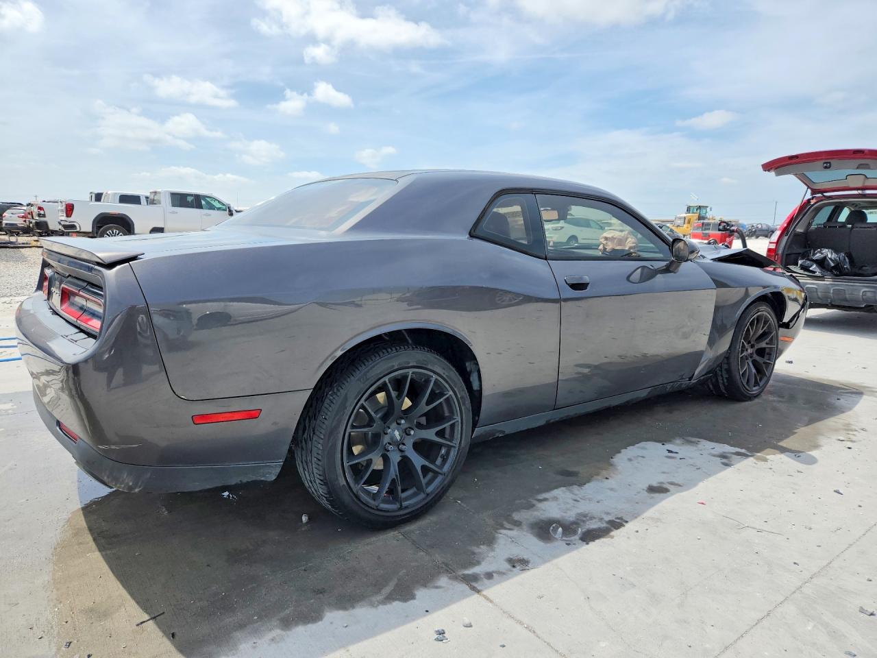 2016 DODGE CHALLENGER SXT photo 5