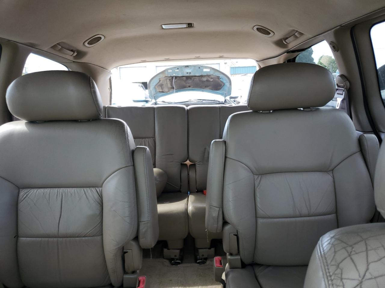 2001 TOYOTA SIENNA LE photo 10