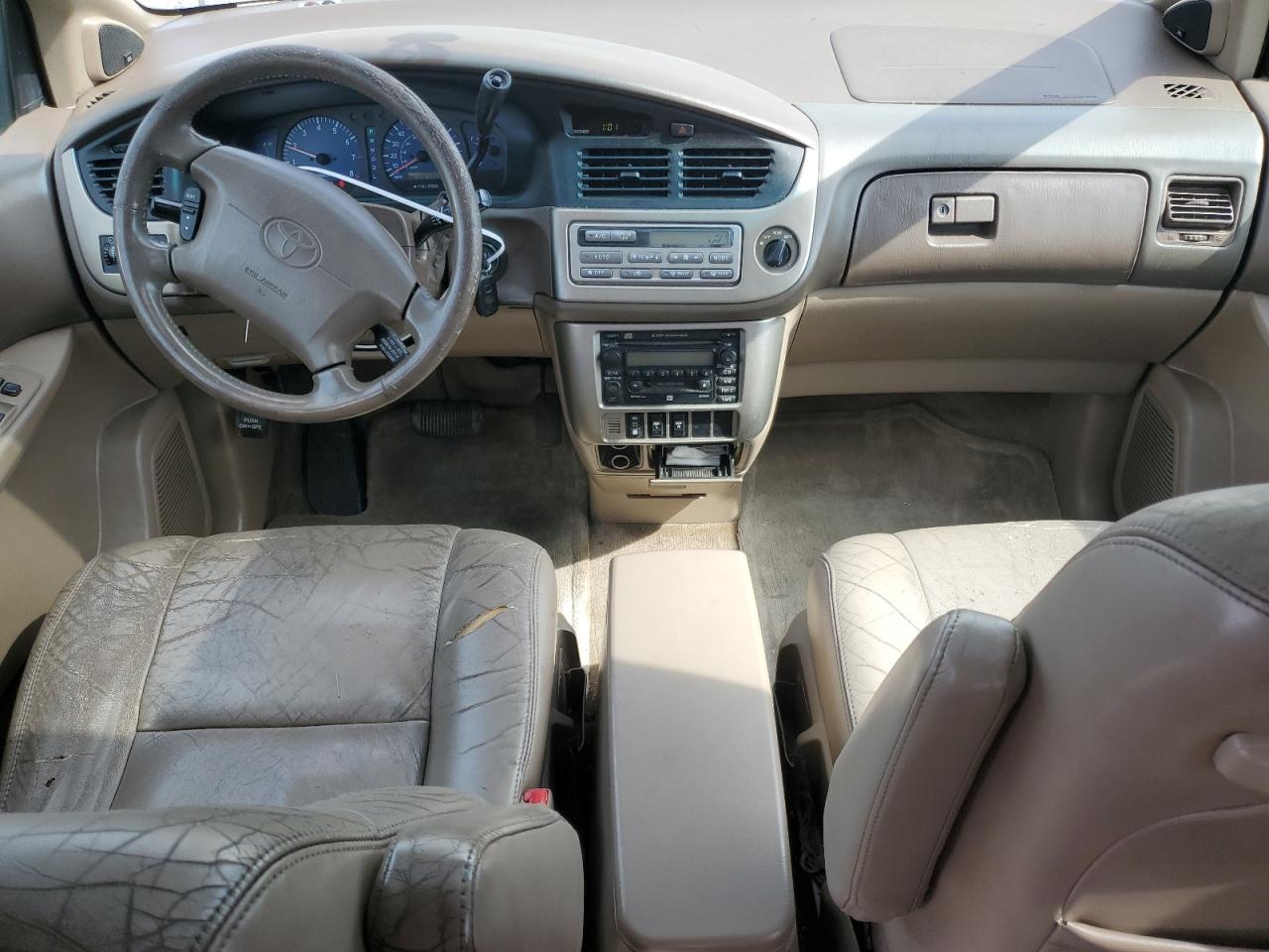 2001 TOYOTA SIENNA LE photo 8