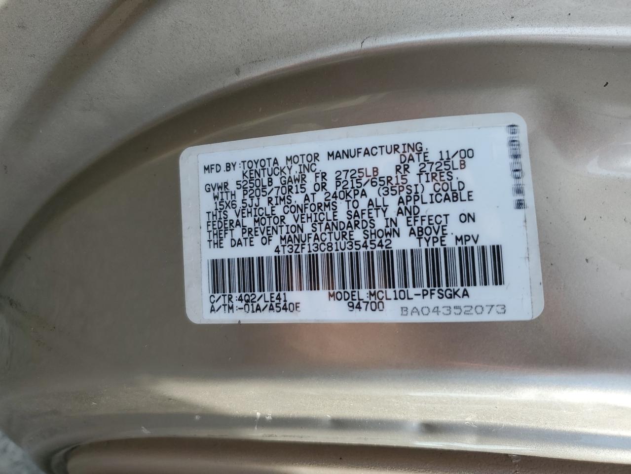 2001 TOYOTA SIENNA LE photo 13