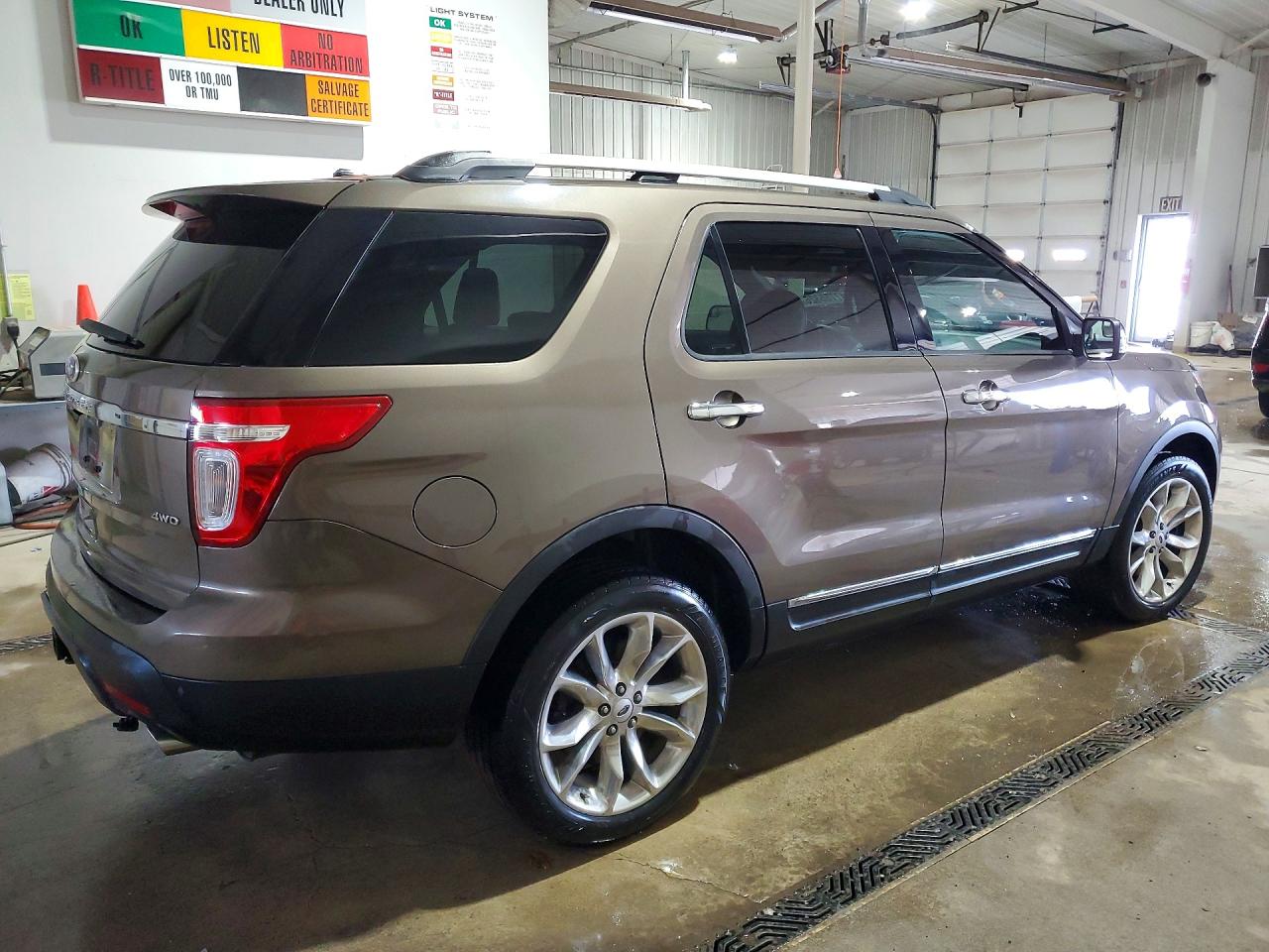 2015 FORD EXPLORER XLT photo 7