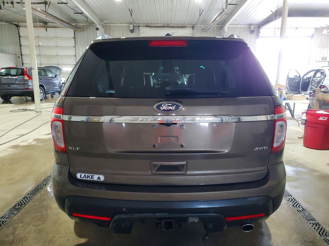 2015 FORD EXPLORER XLT photo 16
