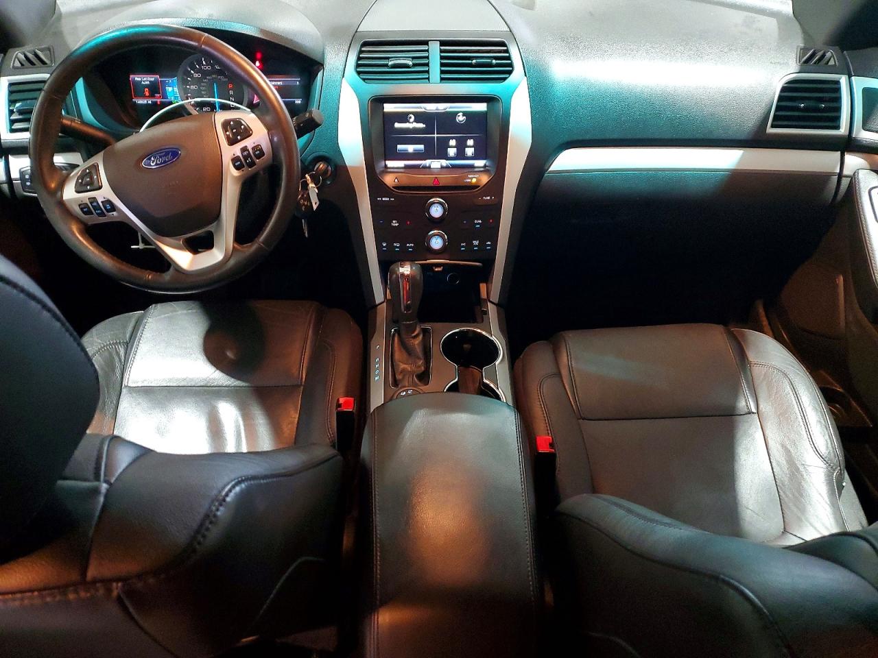 2015 FORD EXPLORER XLT photo 22