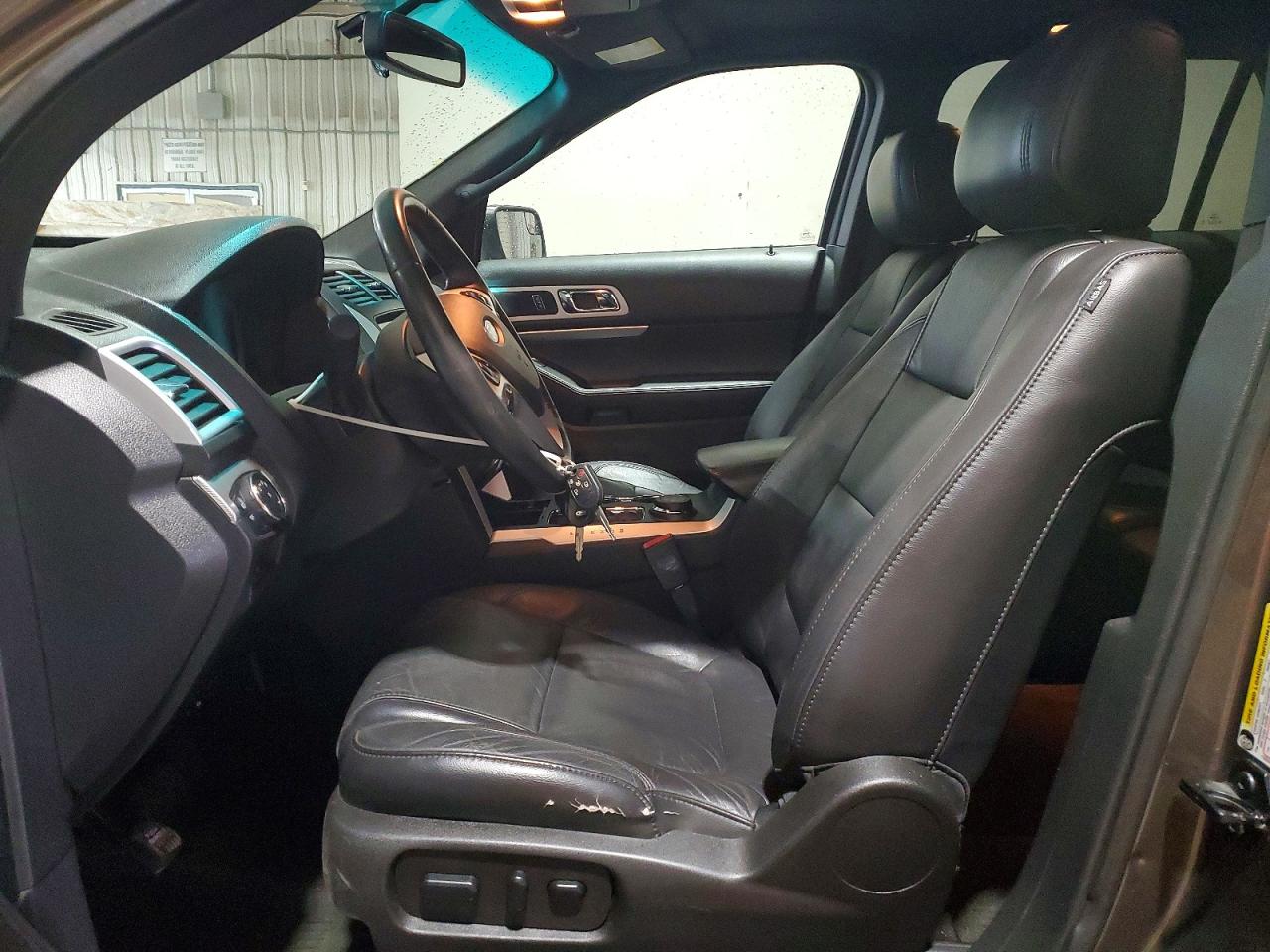 2015 FORD EXPLORER XLT photo 19