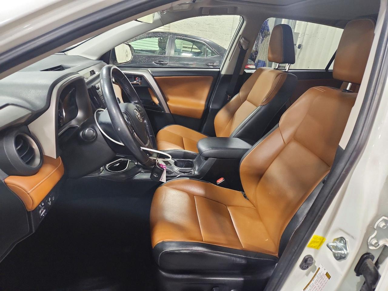2016 TOYOTA RAV4 LIMITED photo 7