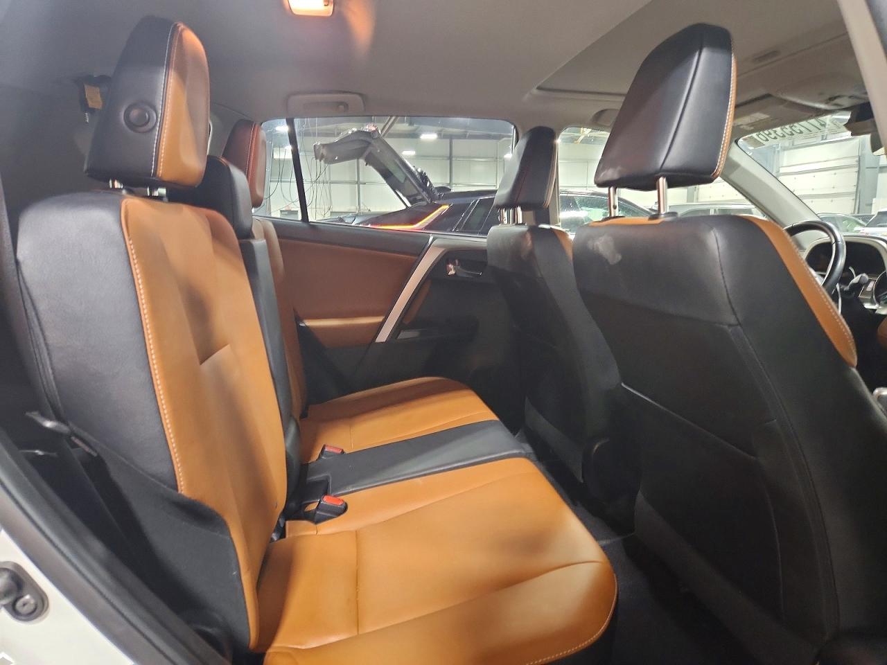 2016 TOYOTA RAV4 LIMITED photo 11