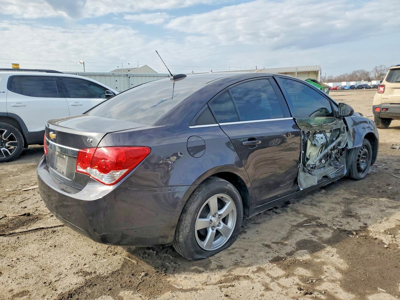 2016 CHEVROLET CRUZE LIMITED LT photo 5
