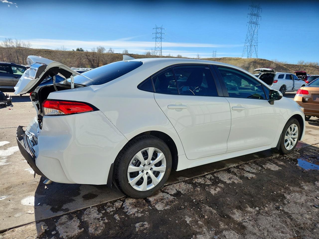 2024 TOYOTA COROLLA LE photo 5