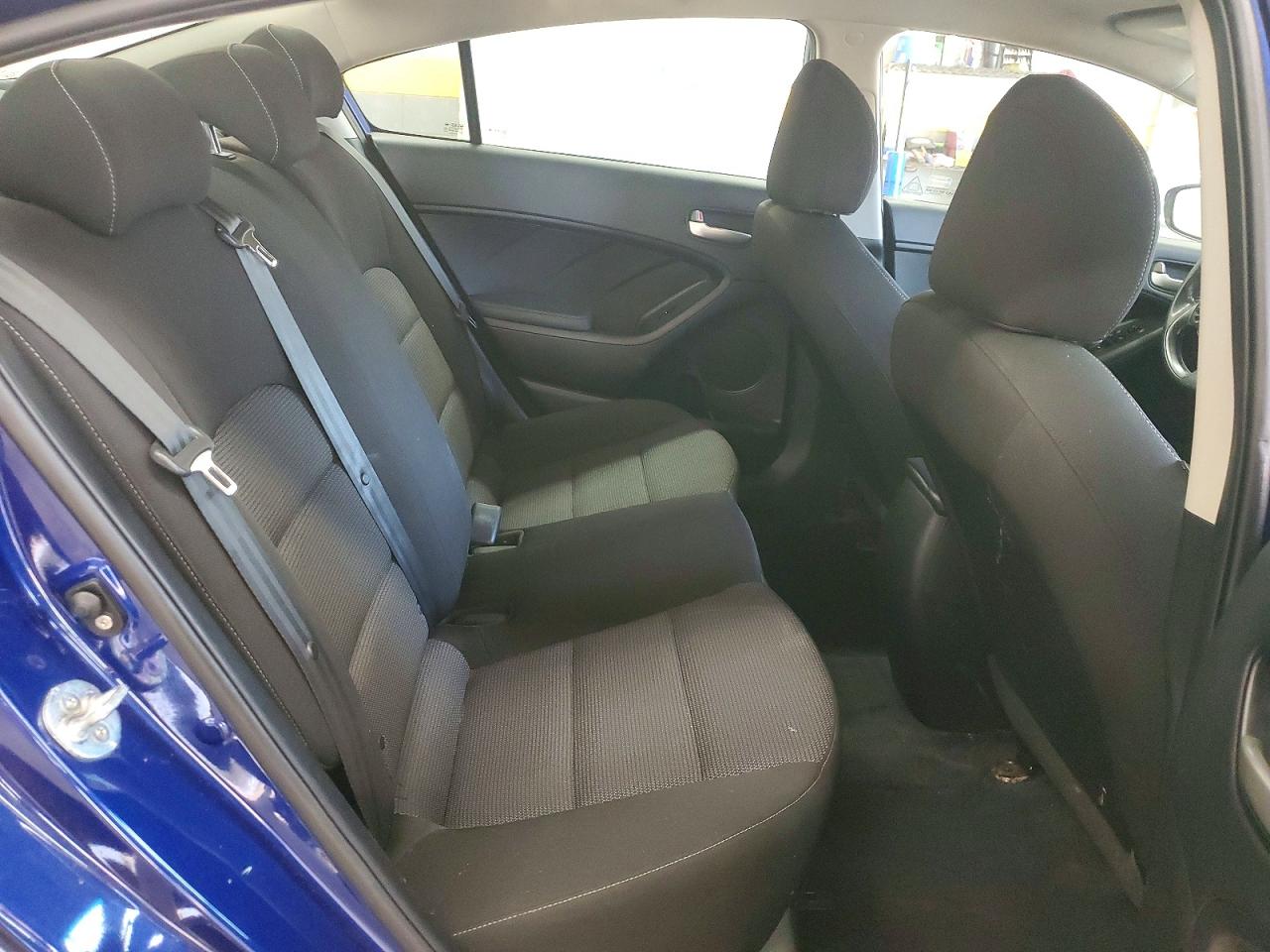2017 KIA FORTE LX photo 28