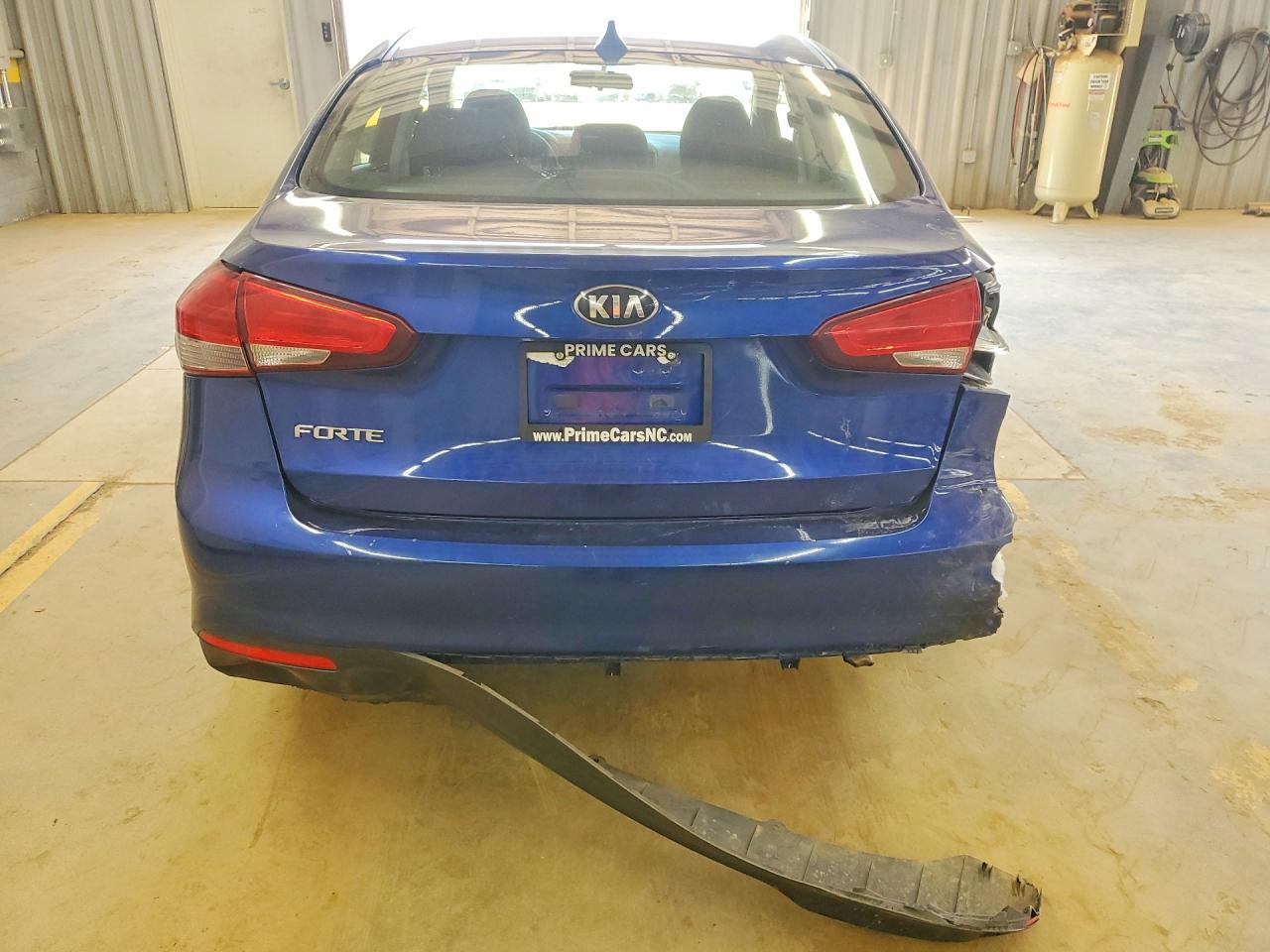 2017 KIA FORTE LX photo 16