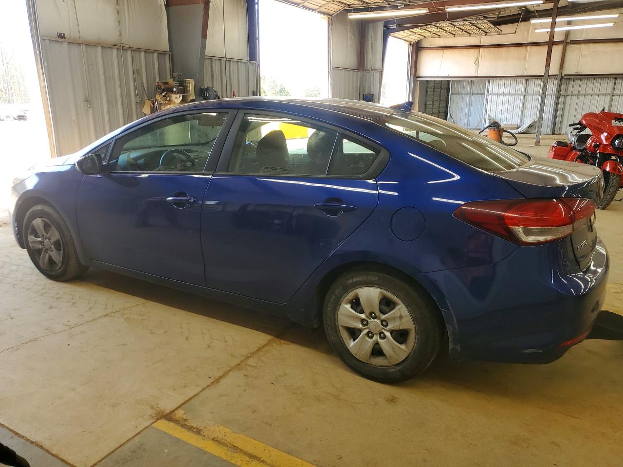 2017 KIA FORTE LX photo 4