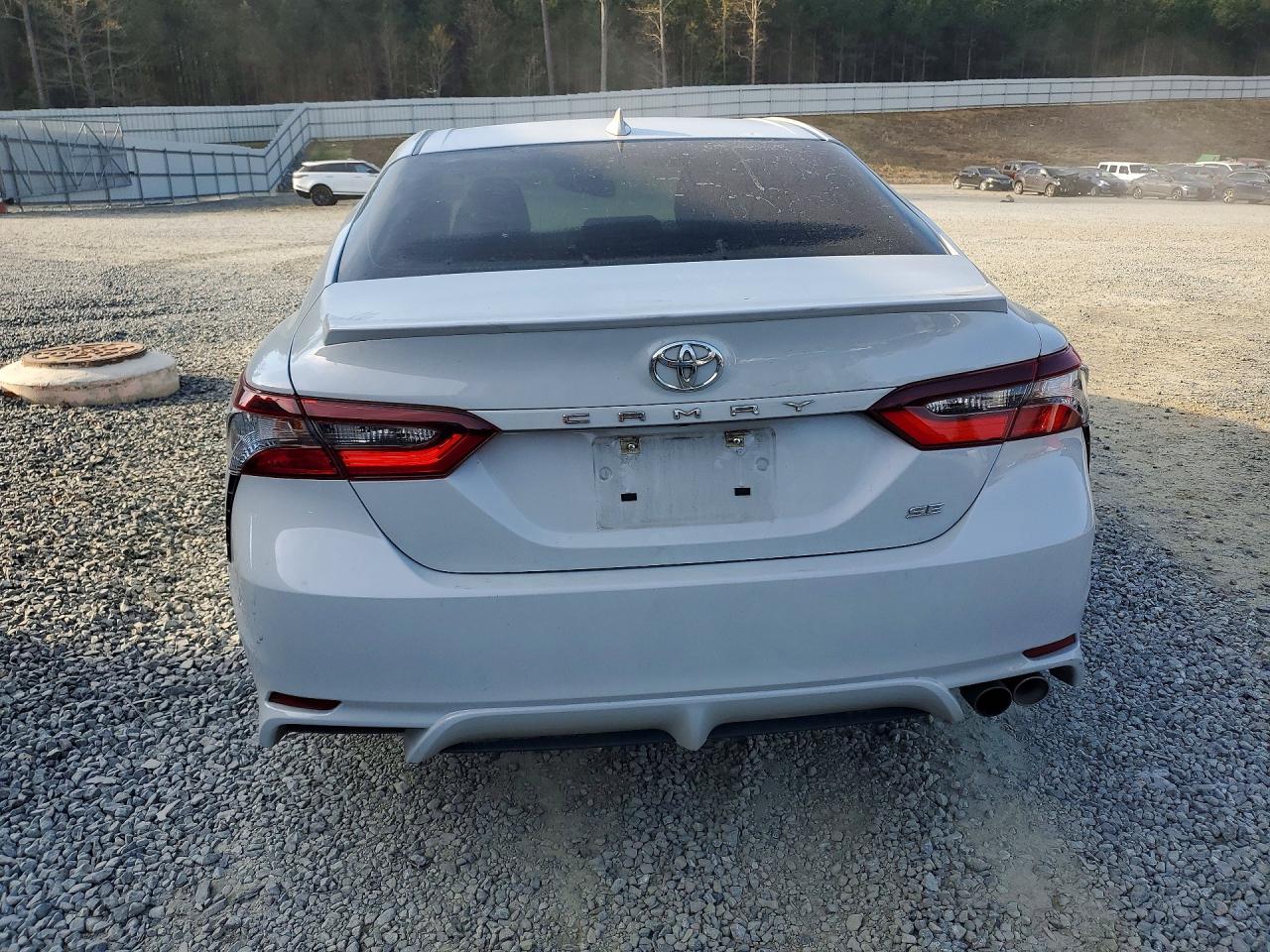 2024 TOYOTA CAMRY SE photo 16