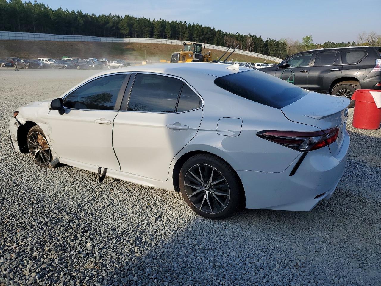 2024 TOYOTA CAMRY SE photo 4
