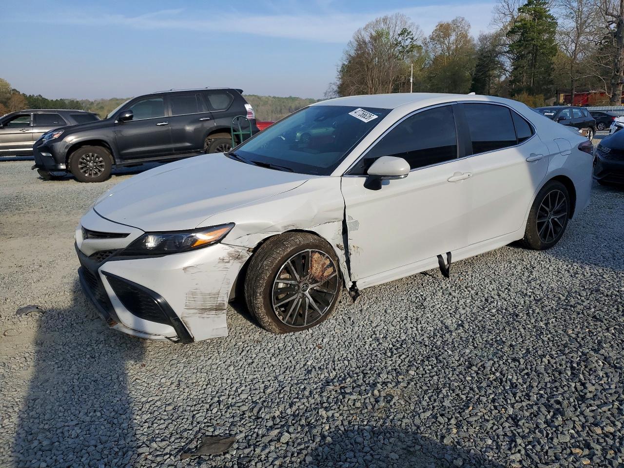 2024 TOYOTA CAMRY