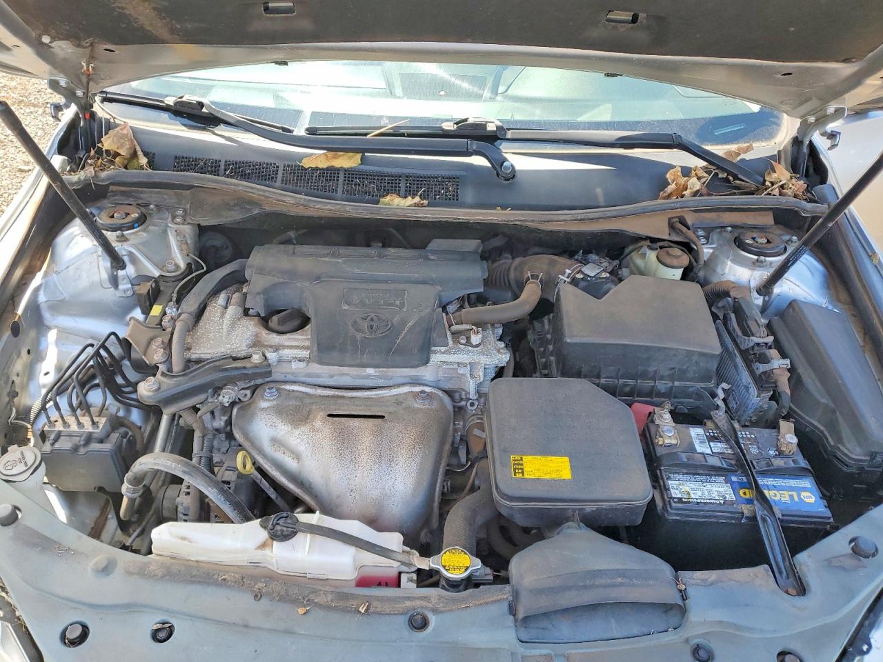 2015 TOYOTA CAMRY LE photo 21