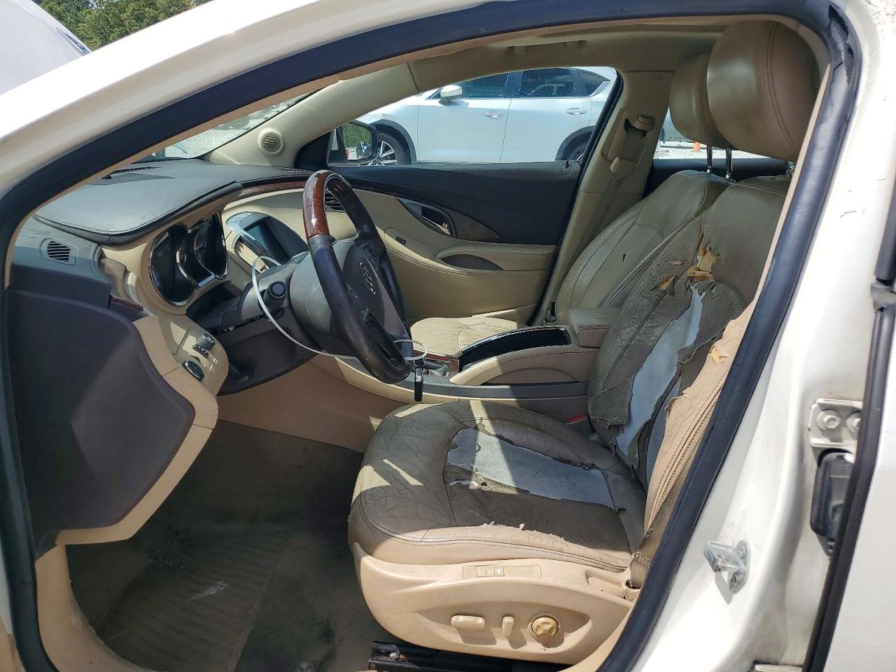 2011 BUICK LACROSSE CXS photo 13