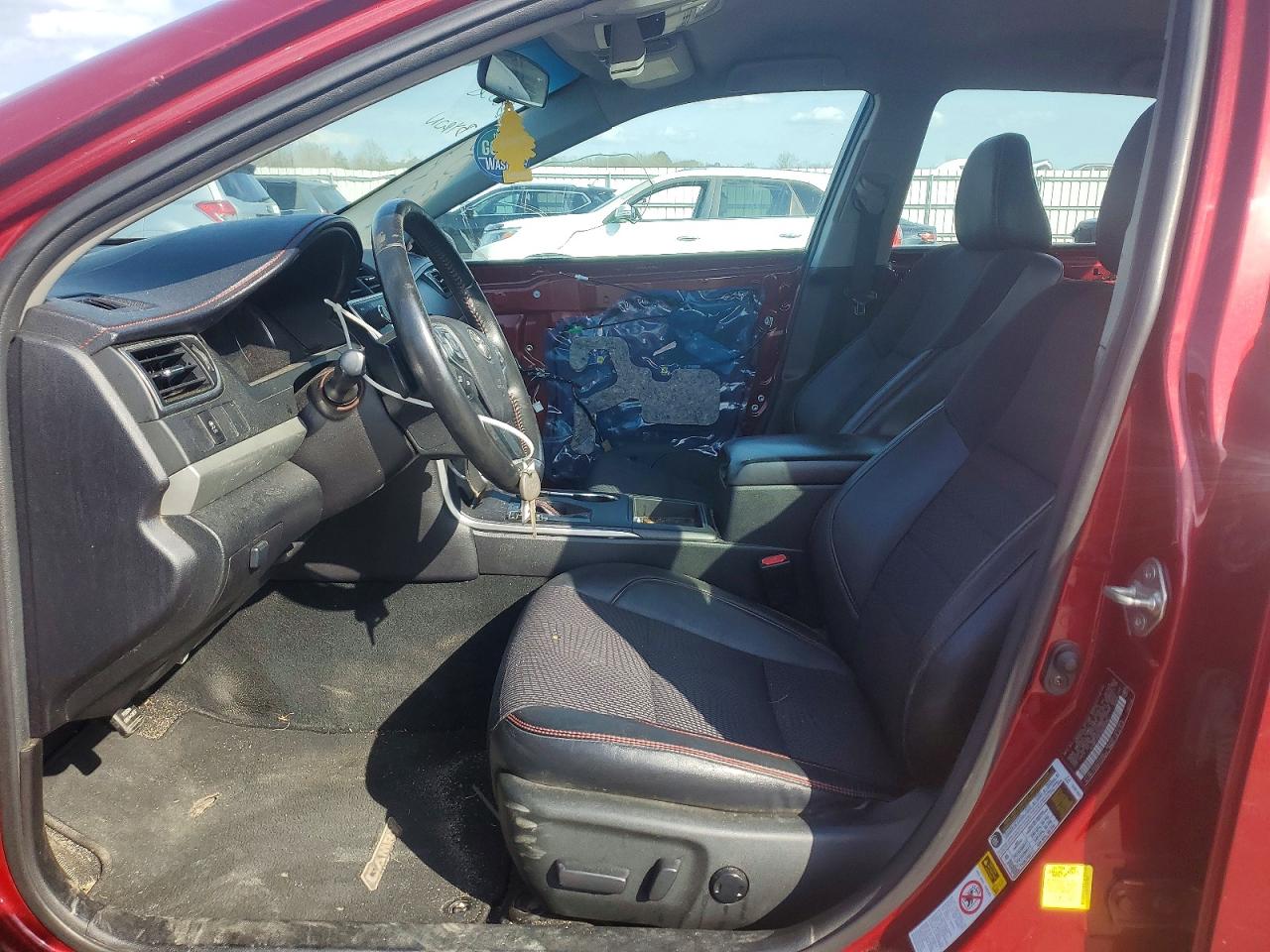 2017 TOYOTA CAMRY SE photo 13