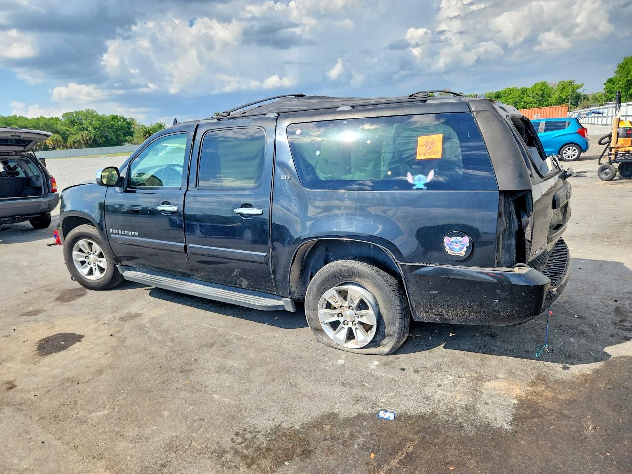 2008 CHEVROLET SUBURBAN C1500 LS photo 3