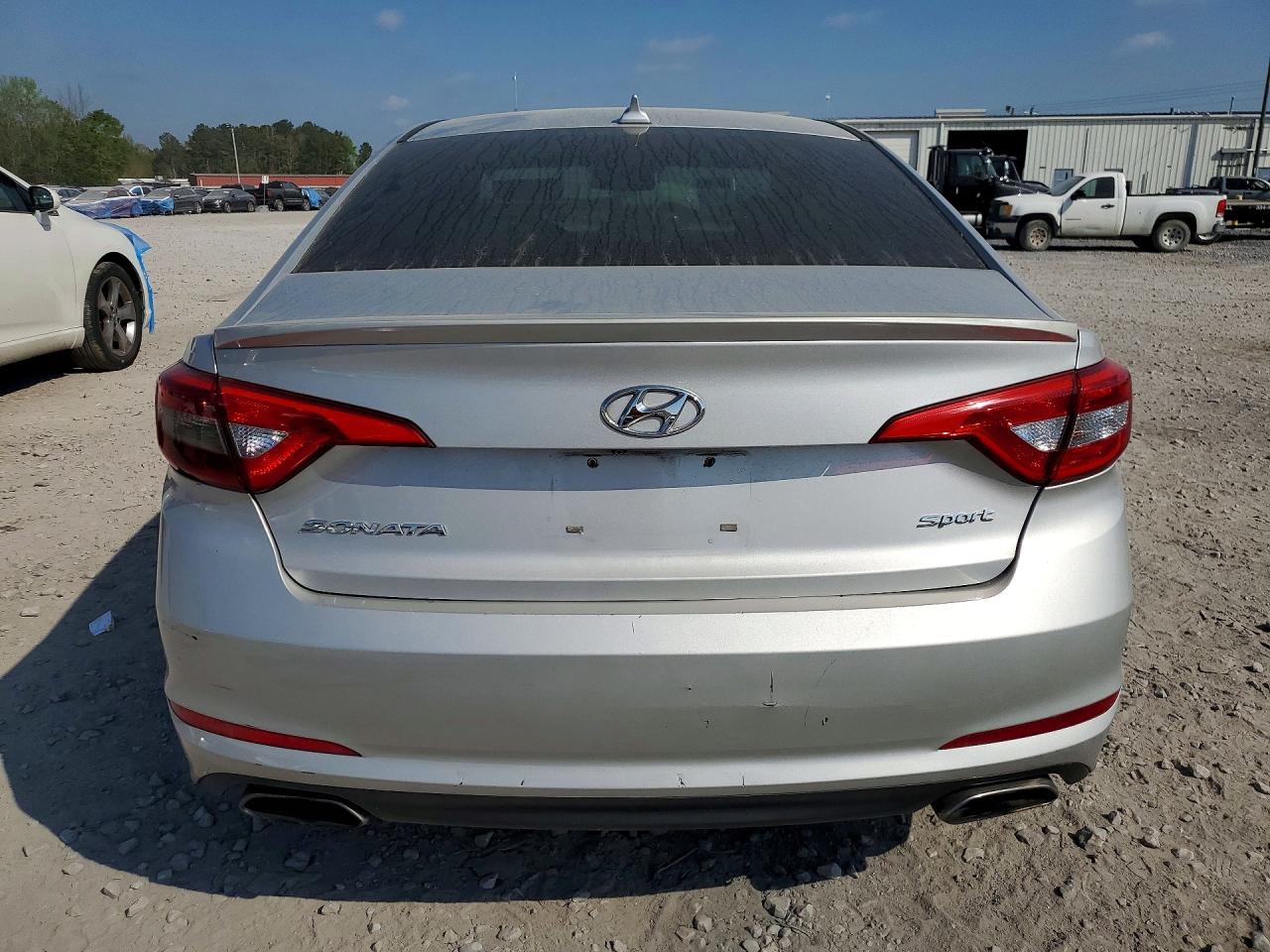2015 HYUNDAI SONATA SPORT photo 11