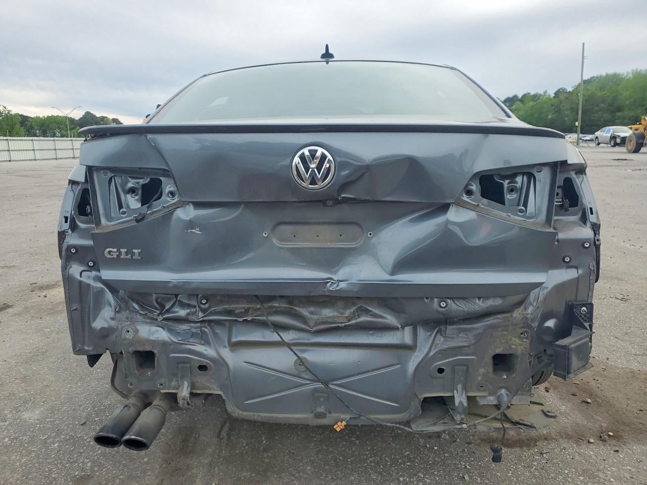 2018 VOLKSWAGEN JETTA photo 11