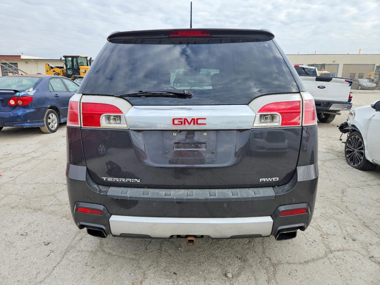 2013 GMC TERRAIN DENALI photo 11
