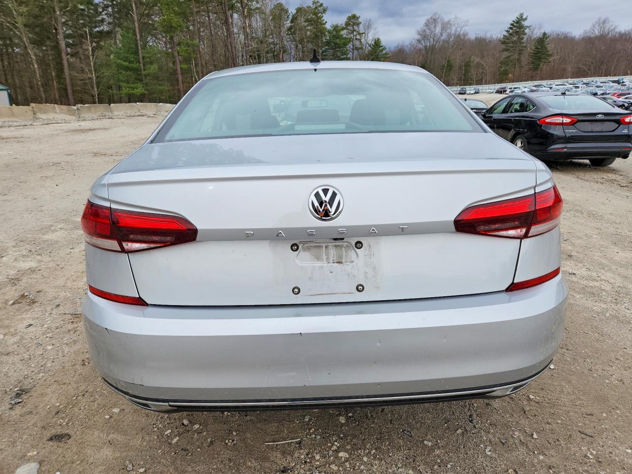 2021 VOLKSWAGEN PASSAT S photo 16