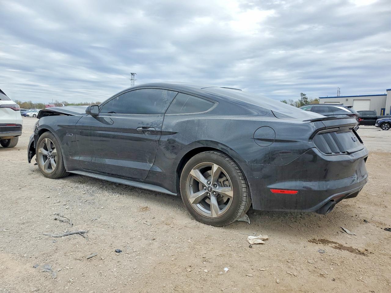 2017 FORD MUSTANG GT photo 2