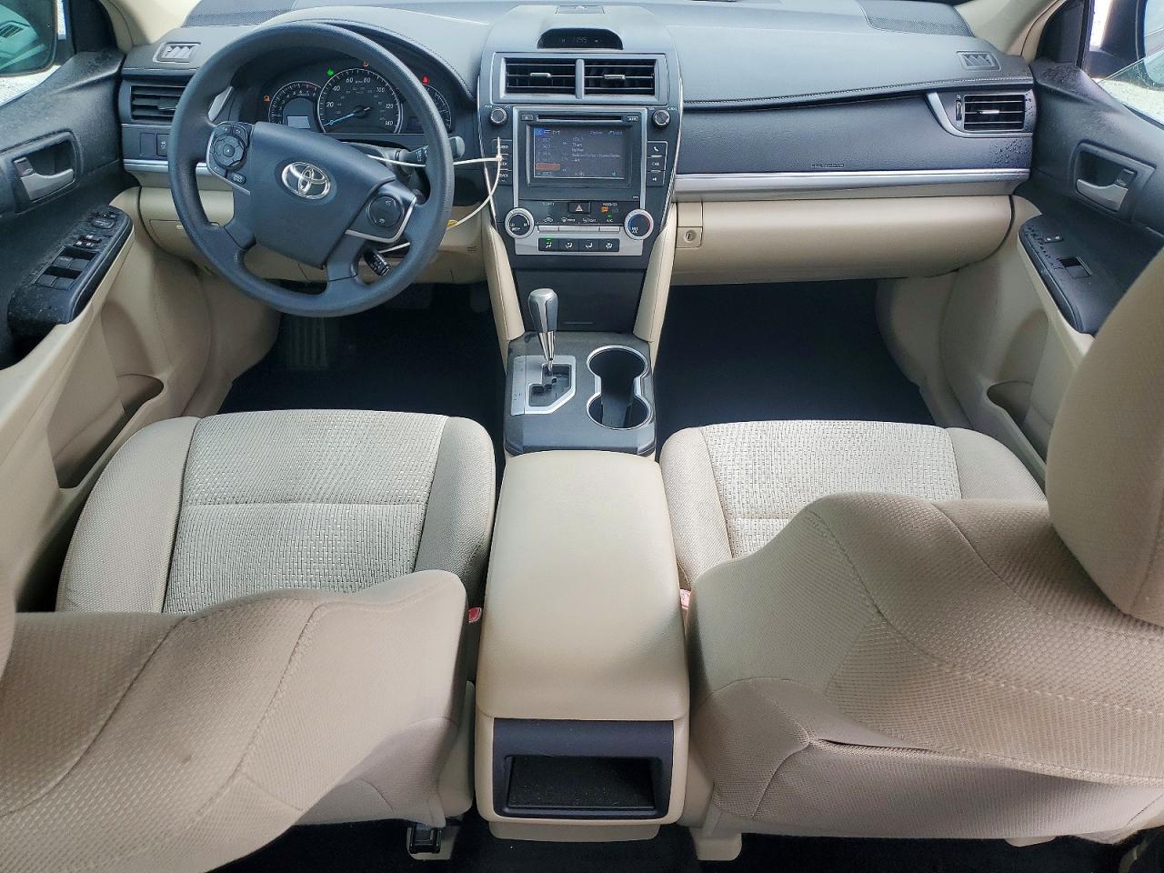 2014 TOYOTA CAMRY LE photo 22