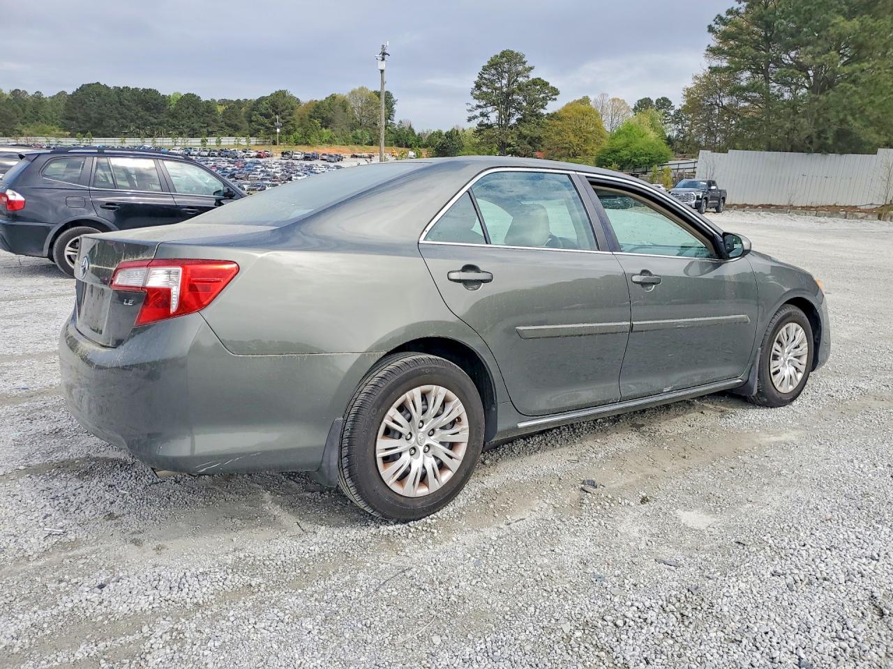2014 TOYOTA CAMRY LE photo 7