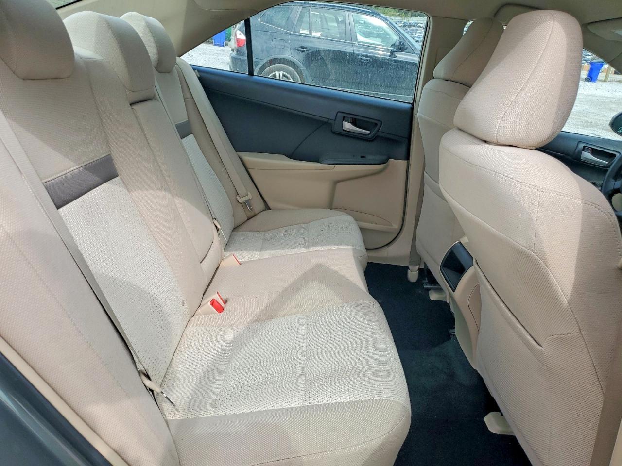 2014 TOYOTA CAMRY LE photo 28