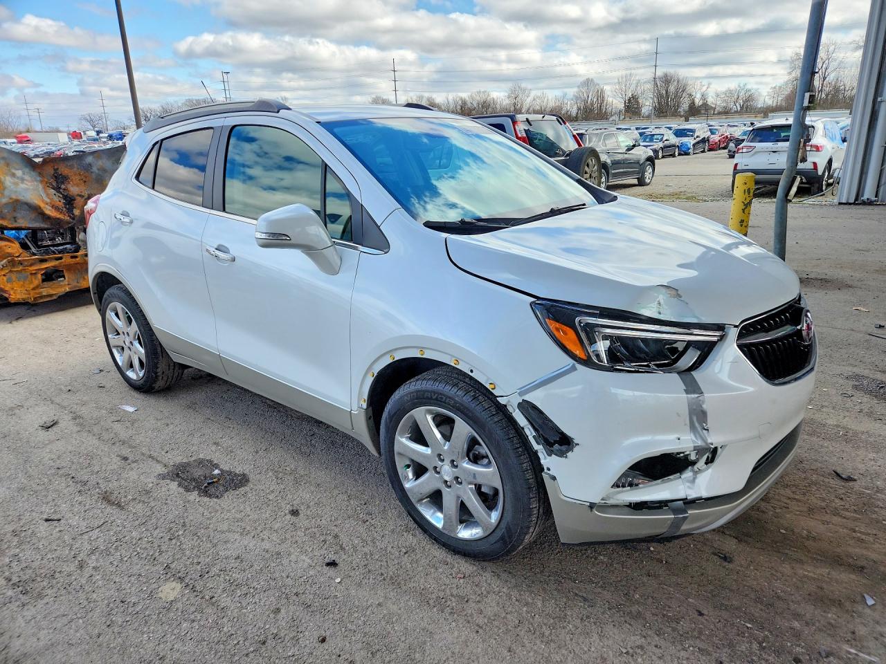 2018 BUICK ENCORE ESSENCE photo 4