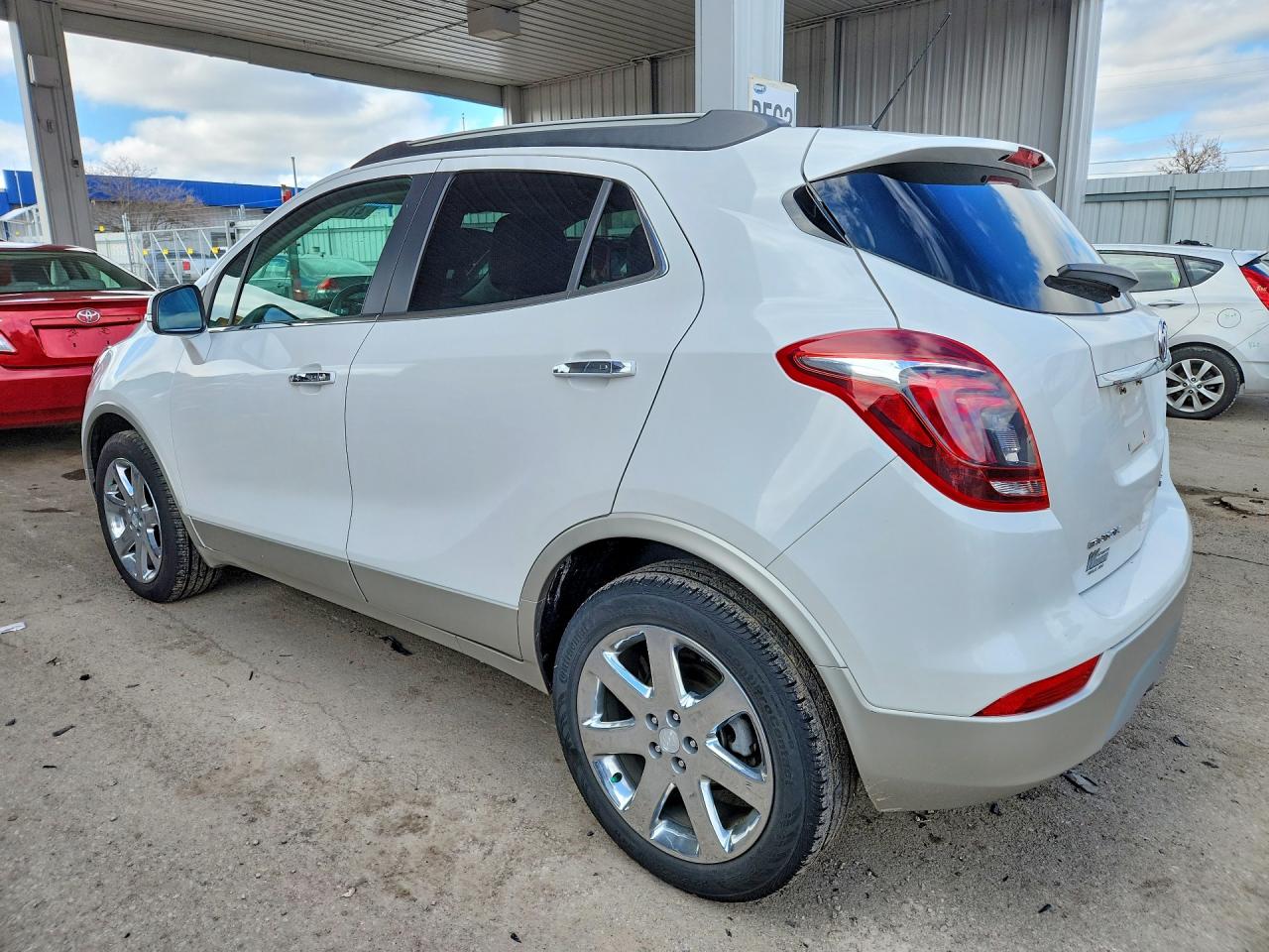 2018 BUICK ENCORE ESSENCE photo 2