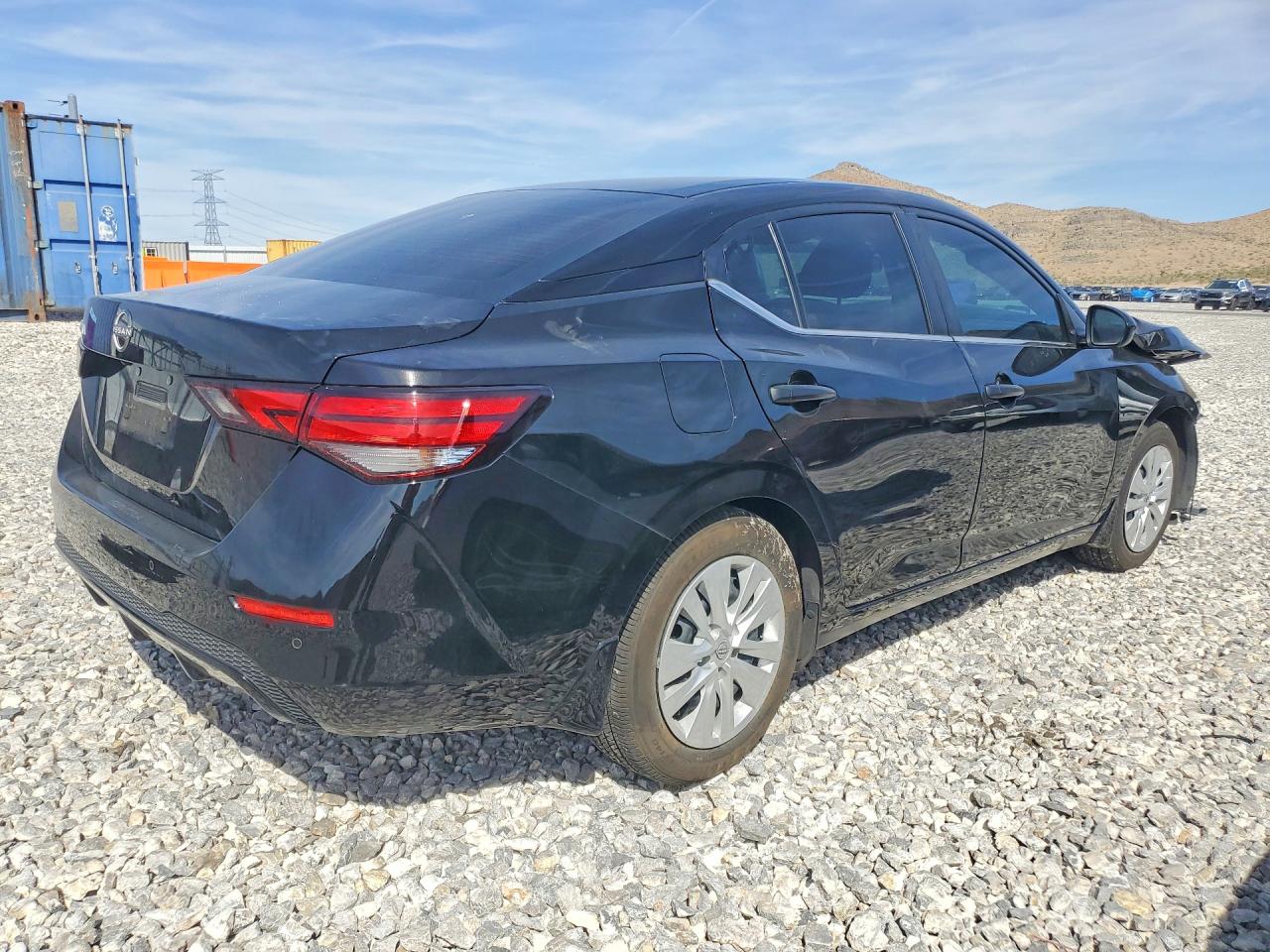 2025 NISSAN SENTRA S photo 5