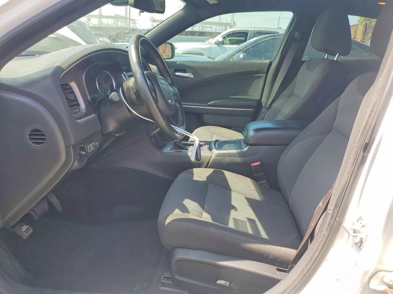 2017 DODGE CHARGER SE photo 13