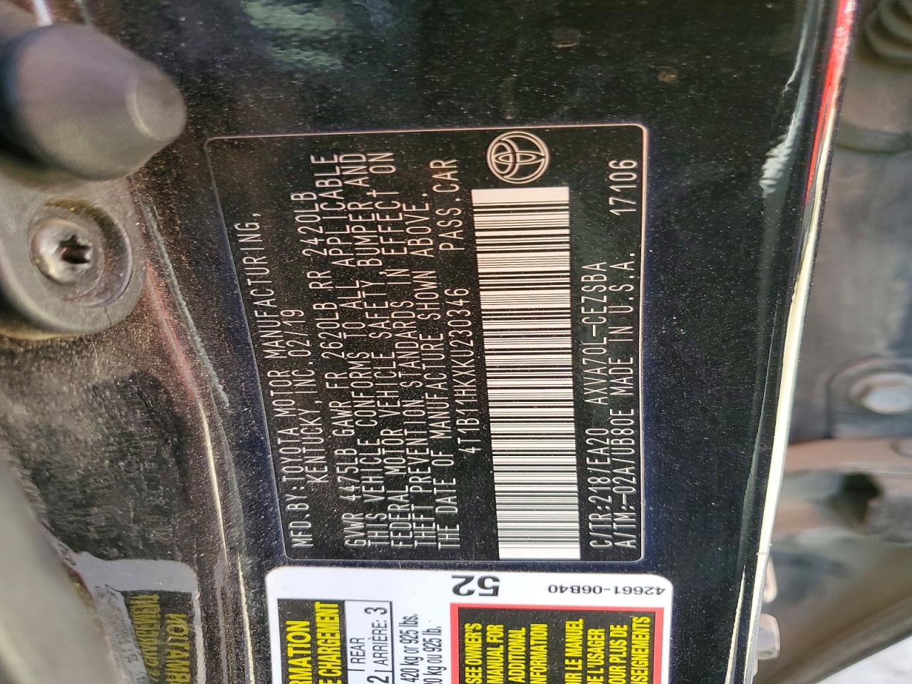 2019 TOYOTA CAMRY SE photo 34