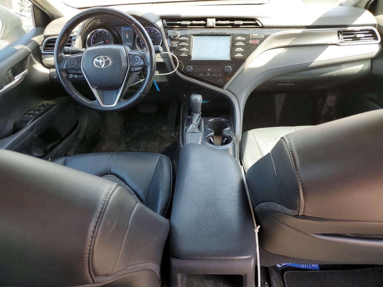 2019 TOYOTA CAMRY SE photo 22