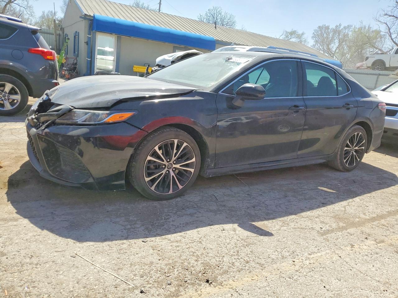 2019 TOYOTA CAMRY