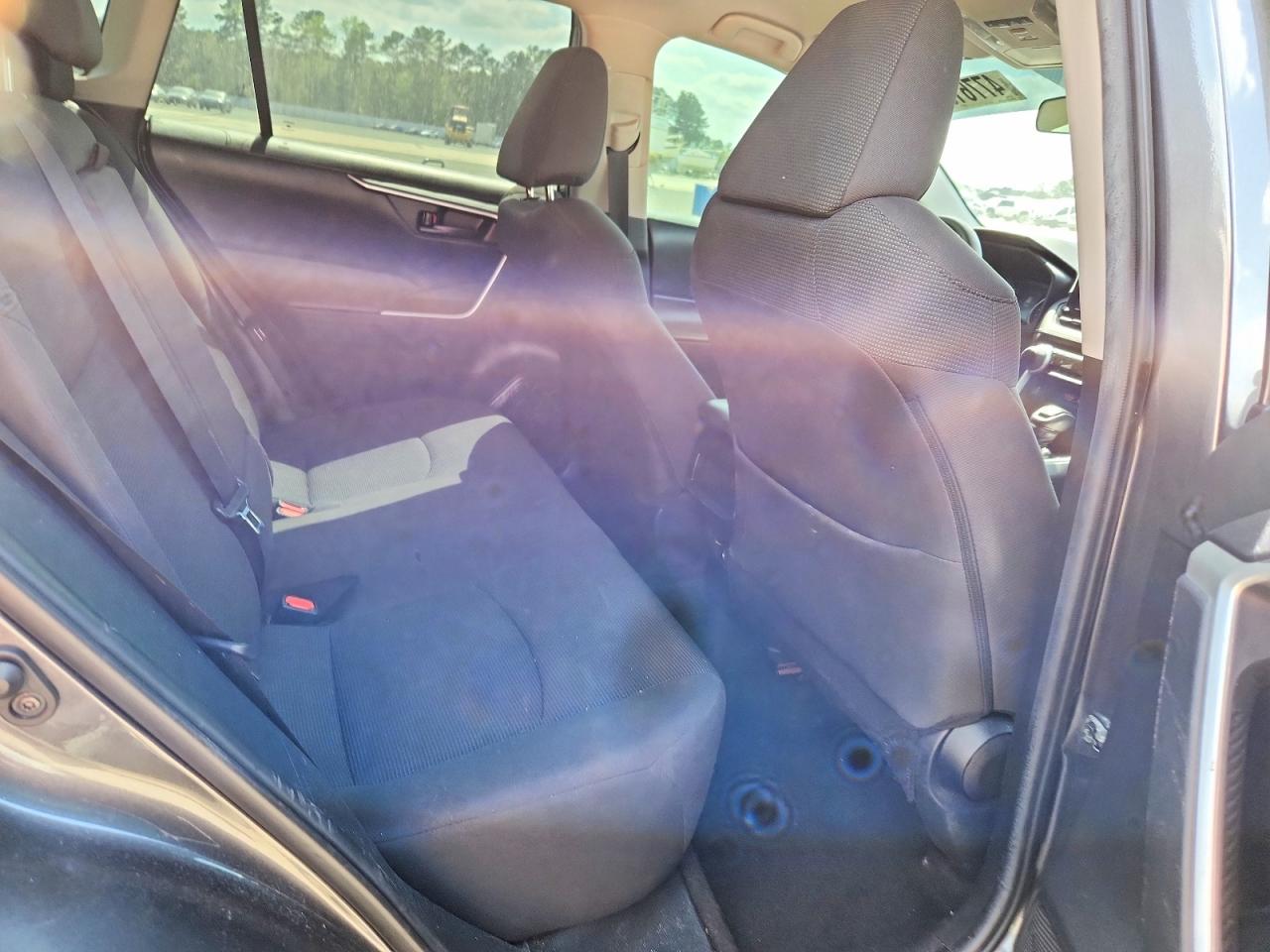 2021 TOYOTA RAV4 photo 21